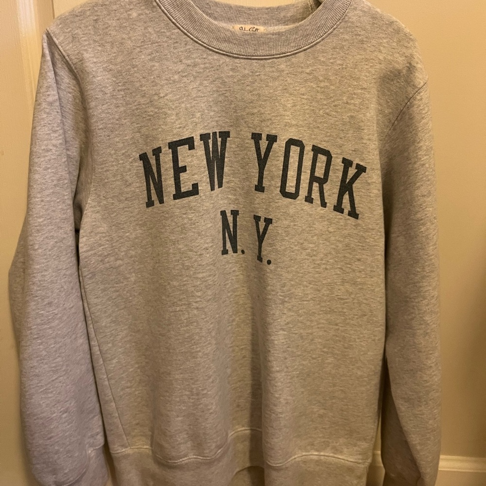 Brandy Melville sweatshirt